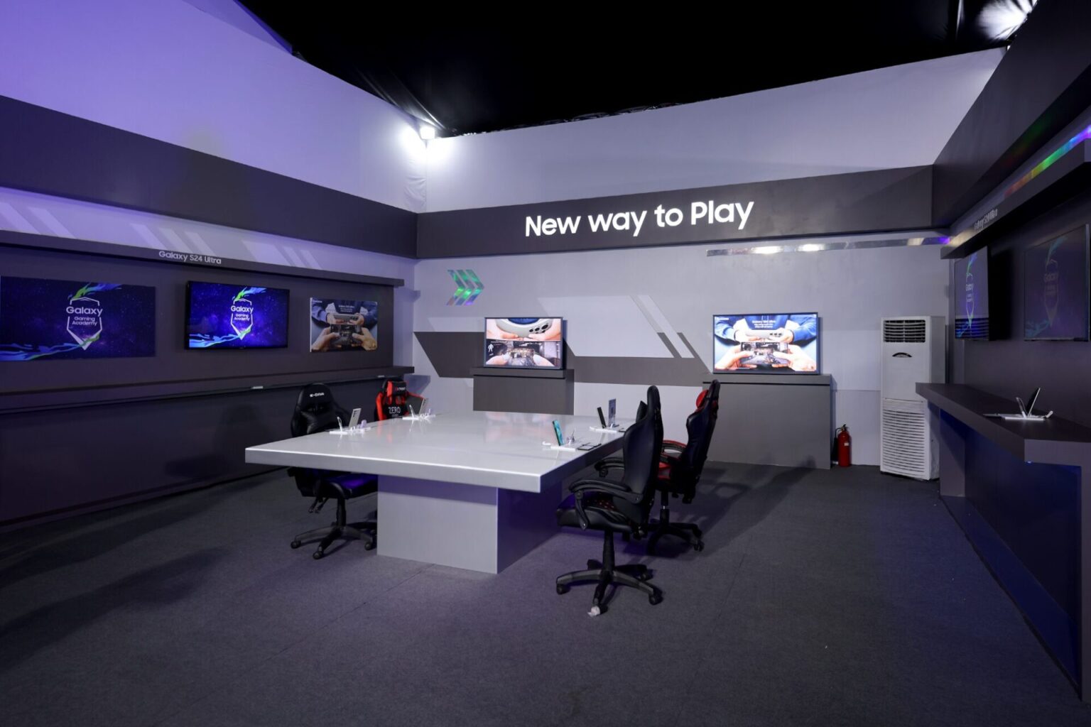 Samsung tổ chức sự kiện ra mắt đầy hoành tráng tại Việt Nam mở ra kỷ nguyên công nghệ mới.