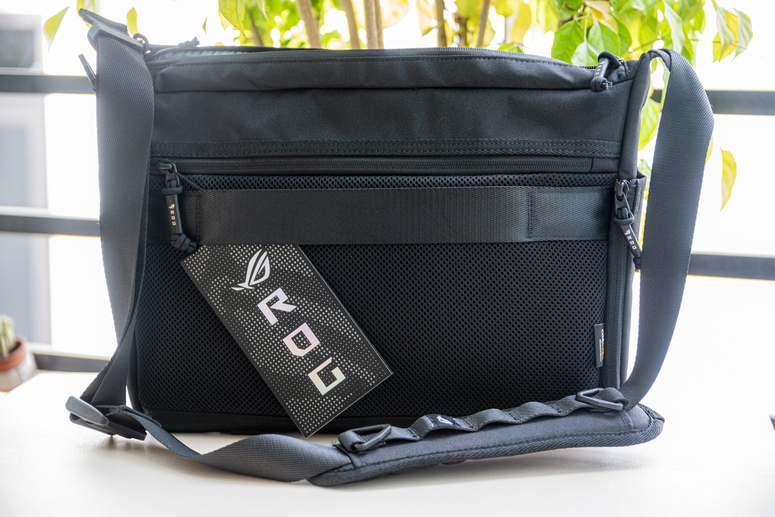Trên tay ROG Archer Messenger 14 – cải tiến để tốt hơn